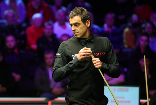 在对方中场 在对方中场