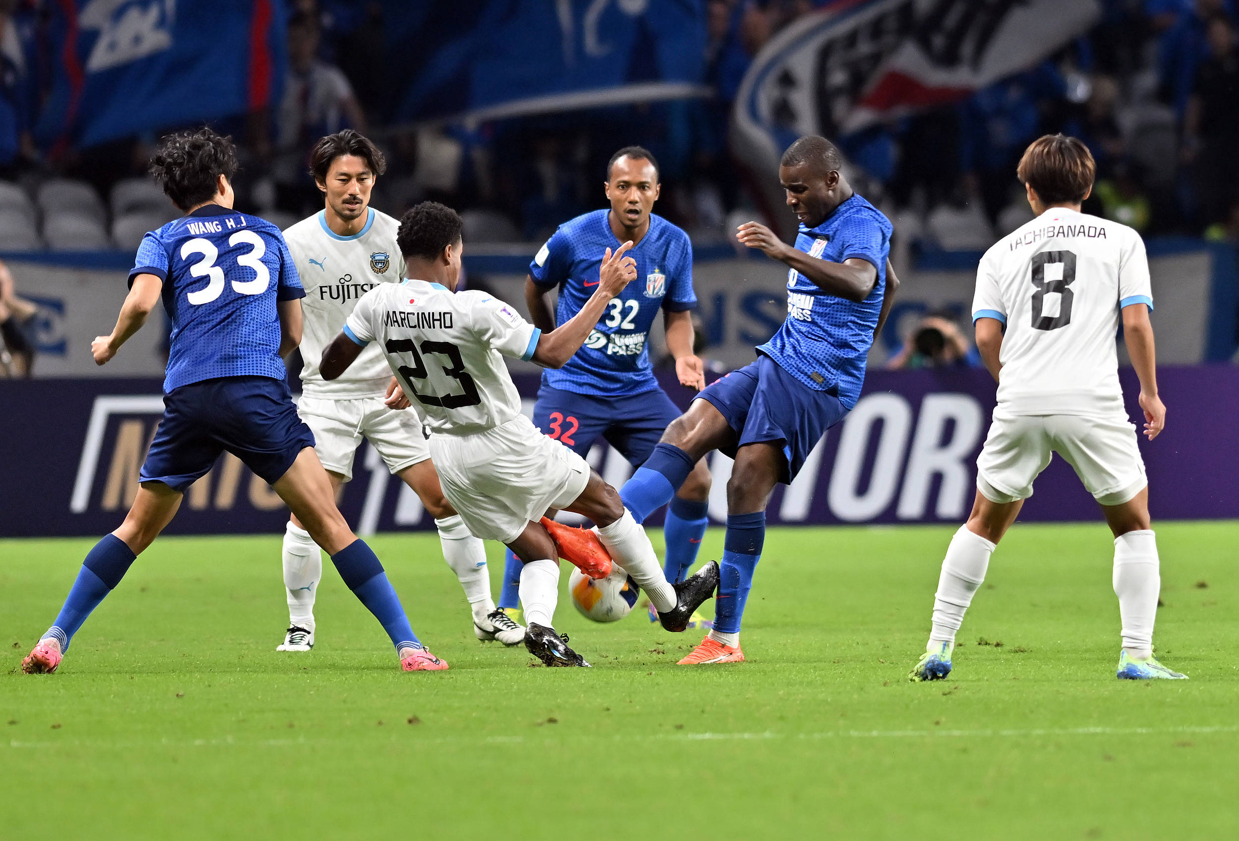 在采访中表 在采访中表