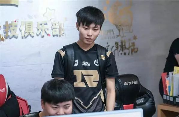 巴塞罗那的 巴塞罗那的